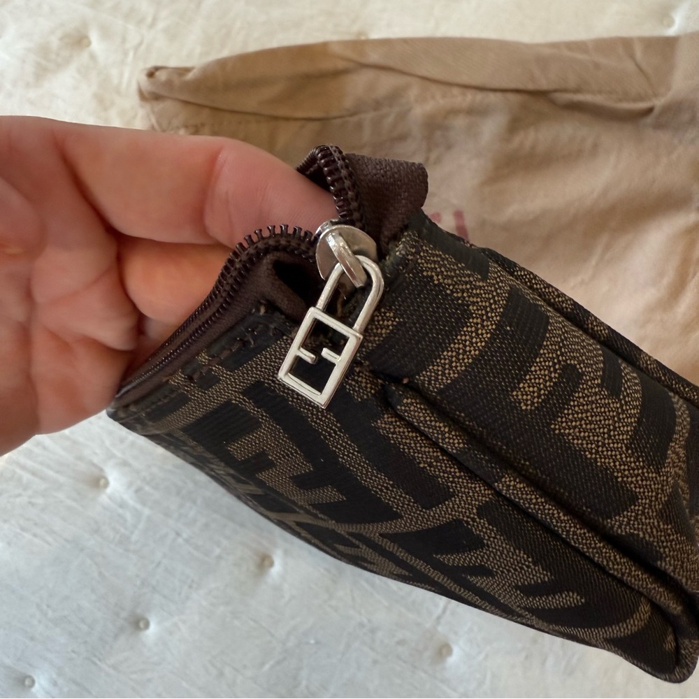 Vintage Fendi clutch - Picture 5 of 6